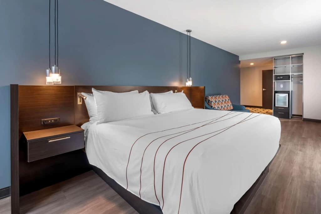 Vib Hotel by Best Western Denver RiNo — photo 5