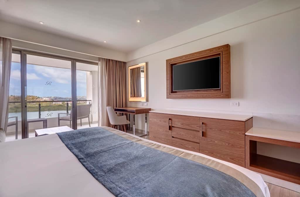 Royalton Antigua, An Autograph Collection All-Inclusive Resort — photo 4
