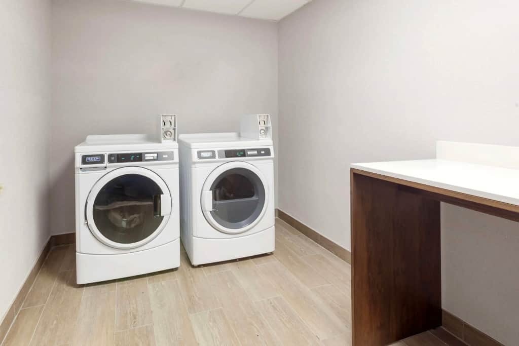 GLo Best Western Mississauga Corporate Centre — photo 3