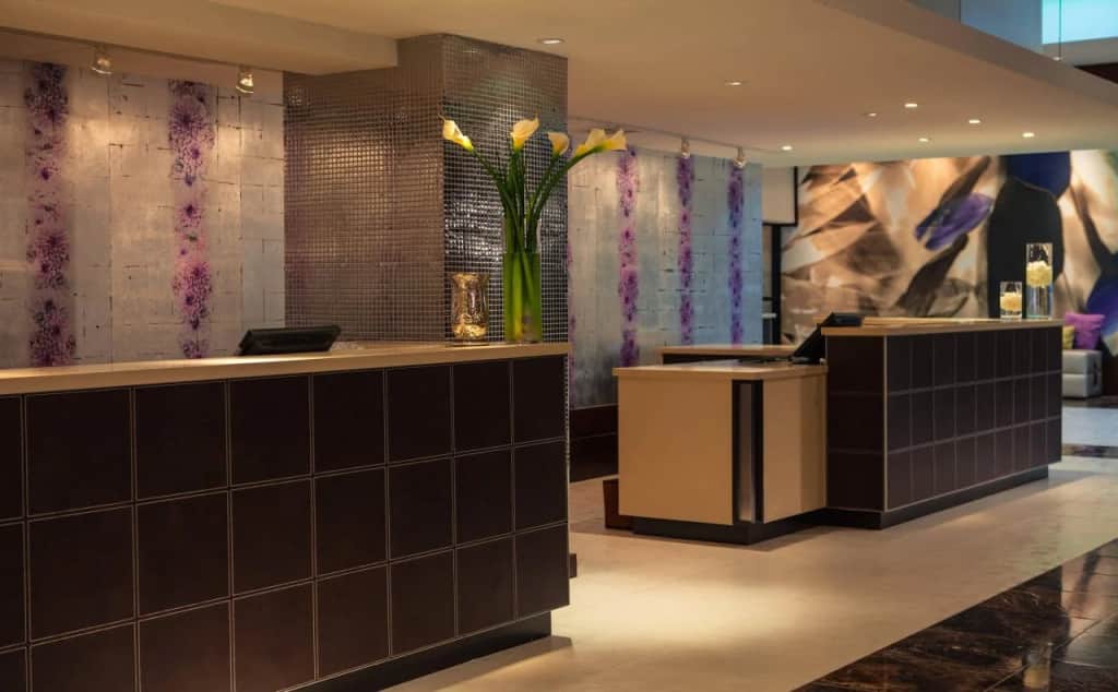 Renaissance Chicago North Shore Hotel — photo 2
