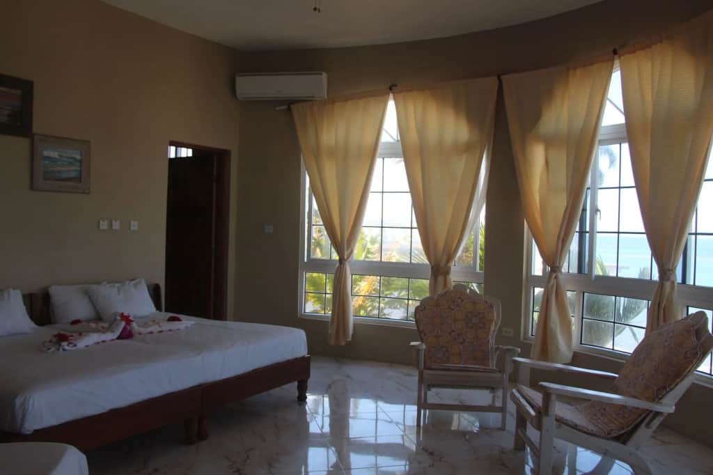 Waters Edge Guest House — photo 4