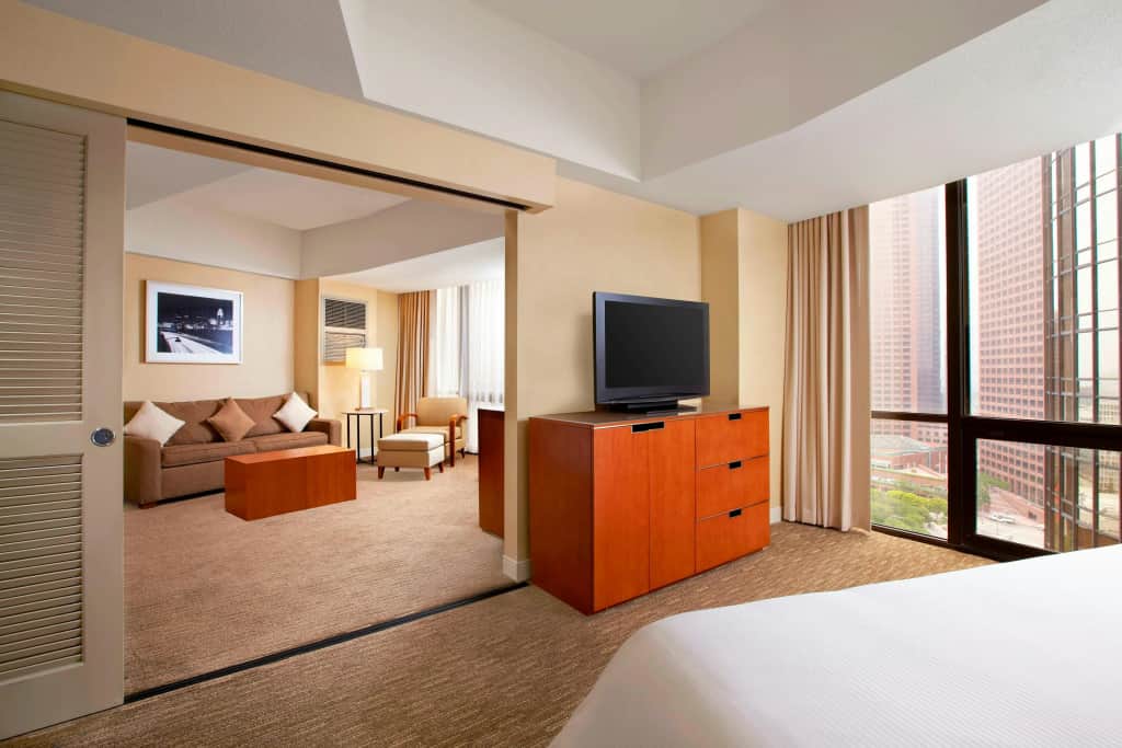The Westin Bonaventure Hotel & Suites, Los Angeles — photo 2
