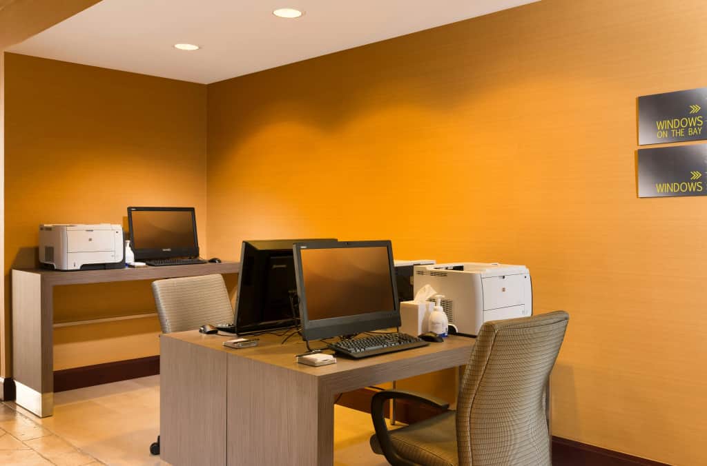 Hilton San Francisco Airport Bayfront — photo 3