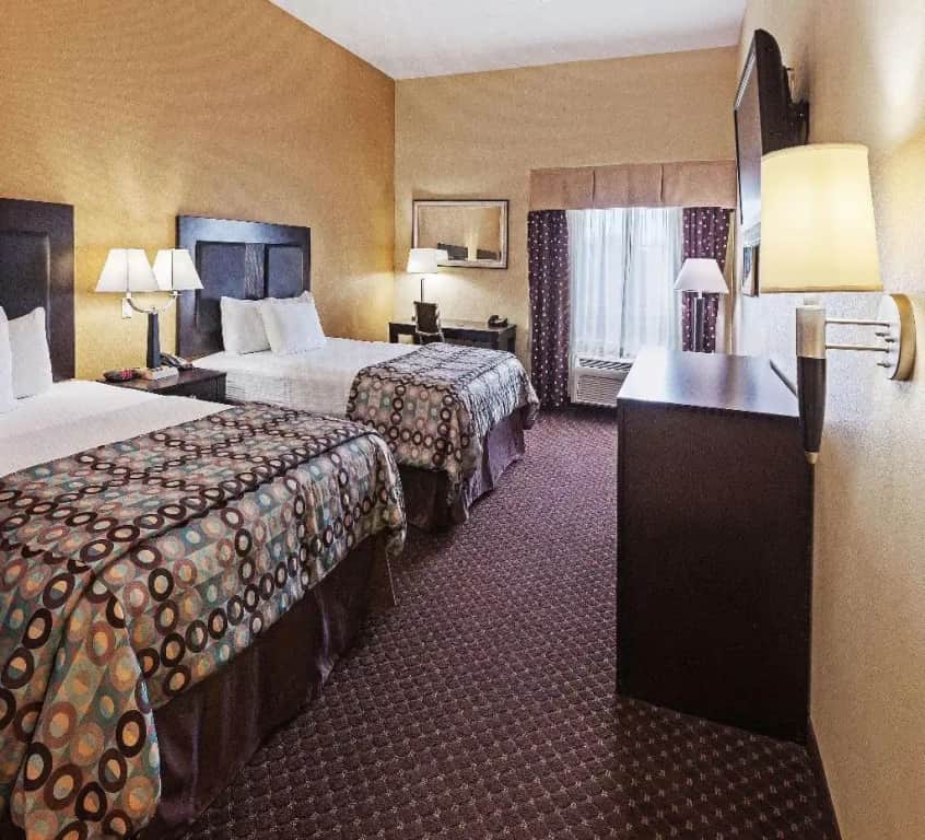 La Quinta Inn & Suites by Wyndham Alvin — photo 4