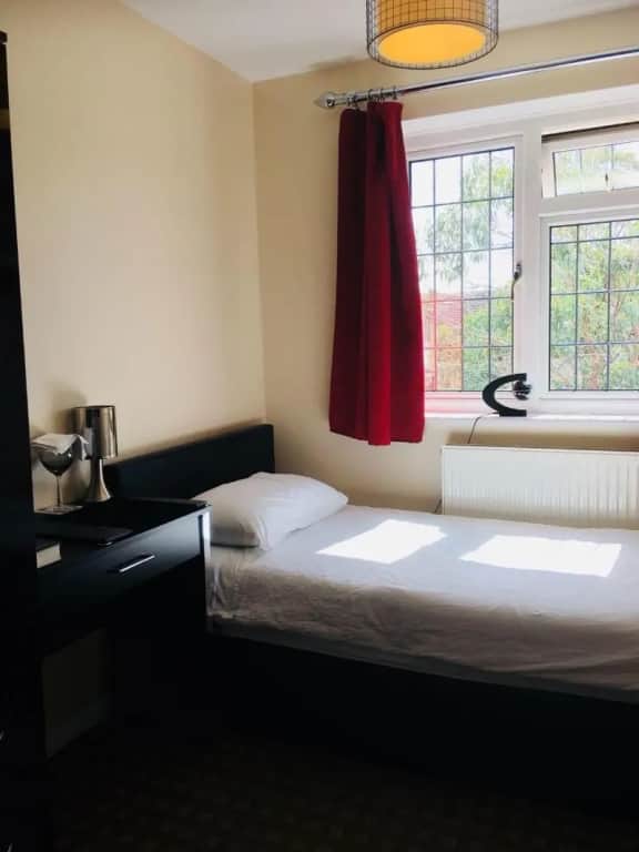 Bianca's House Hotel Heathrow Airport — photo 5