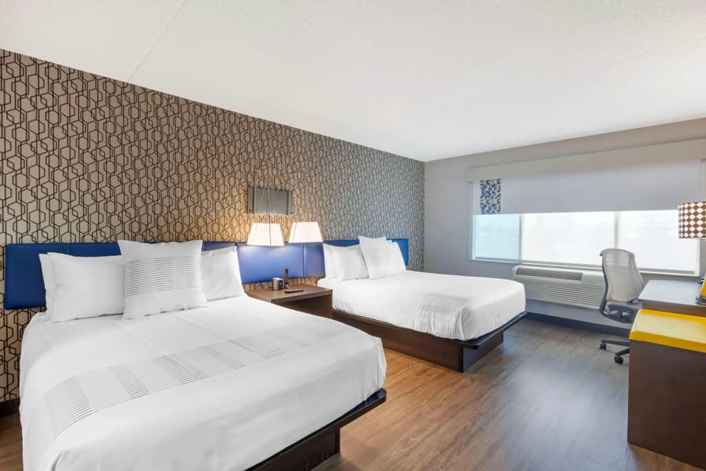 GLo Best Western Mississauga Corporate Centre — photo 5