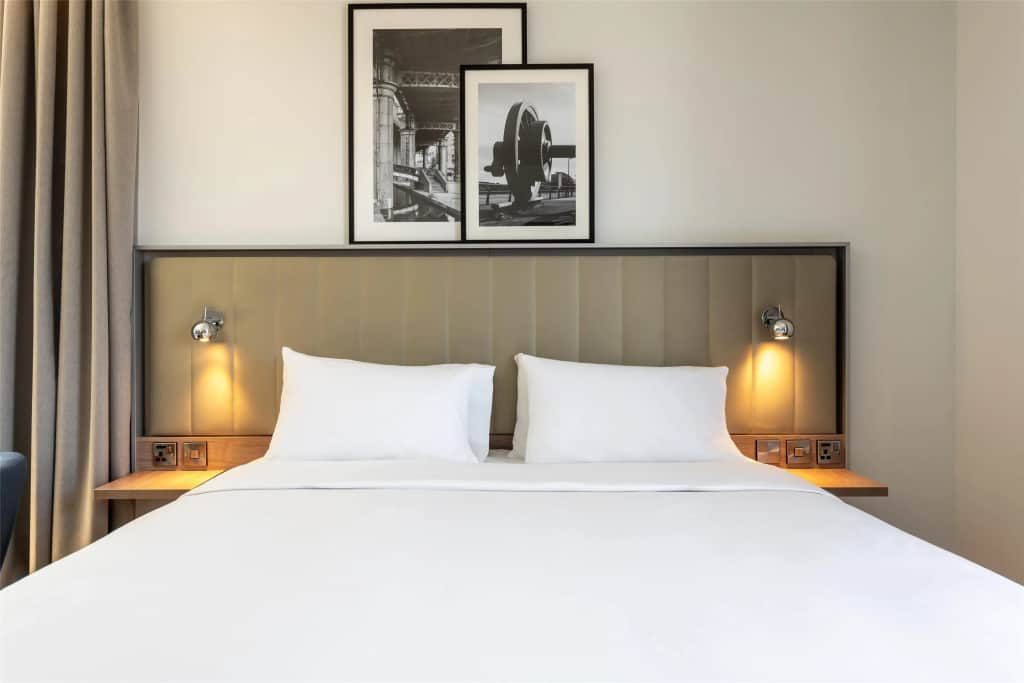 Radisson Hotel Manchester City Centre, A Verified Net Zero Hotel — photo 3