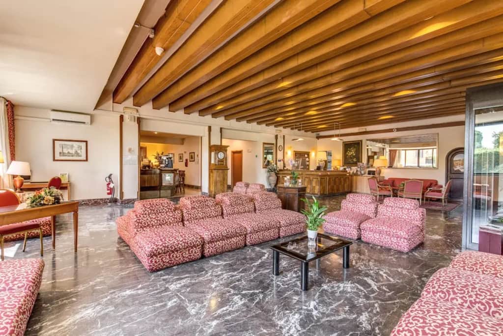 Pinewood Hotel Rome — photo 4