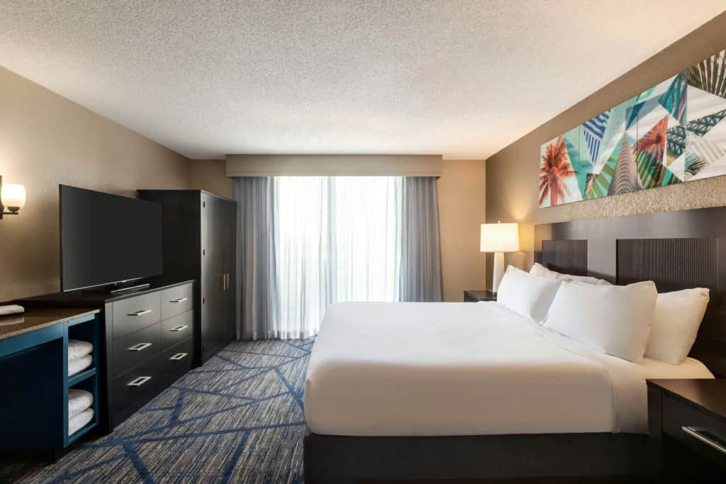Embassy Suites by Hilton Miami International Airport — photo 3