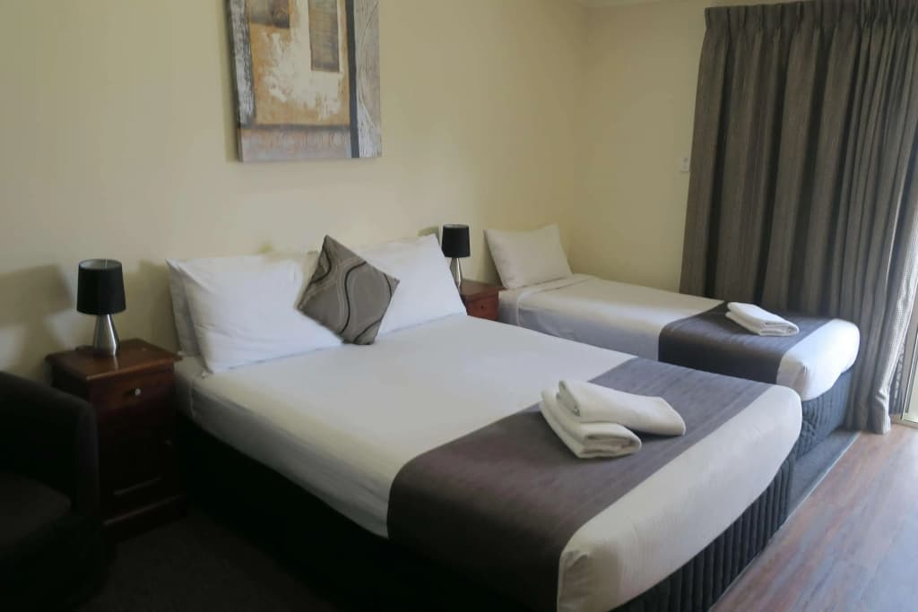 Caboolture Central Motor Inn, SureStay Collection by BW — photo 4