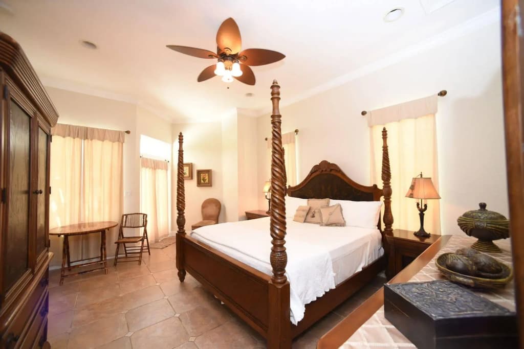 Shangri-La Boutique Bed & Breakfast — photo 3
