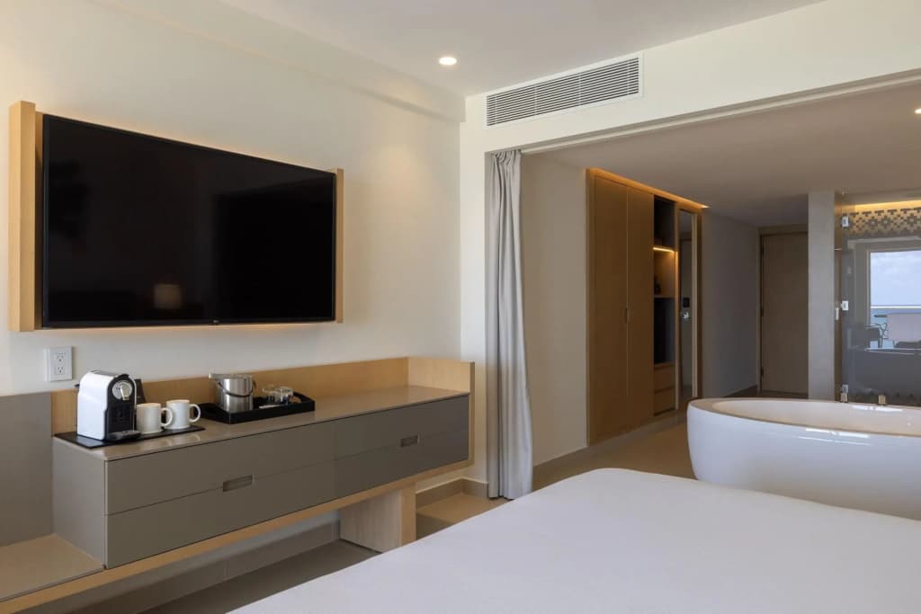 Royalton Splash Riviera Cancun, An Autograph Collection All-Inclusive Resort — photo 4