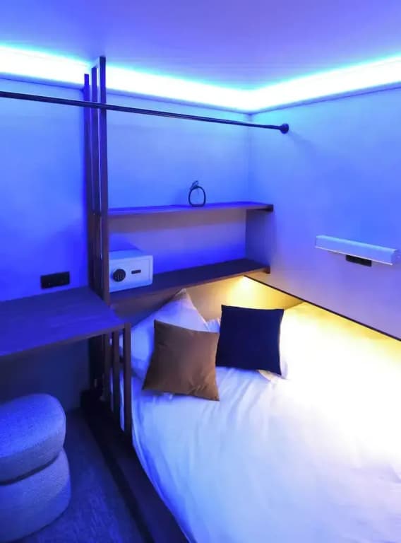 The Hyve Capsule hostel Amsterdam — photo 4