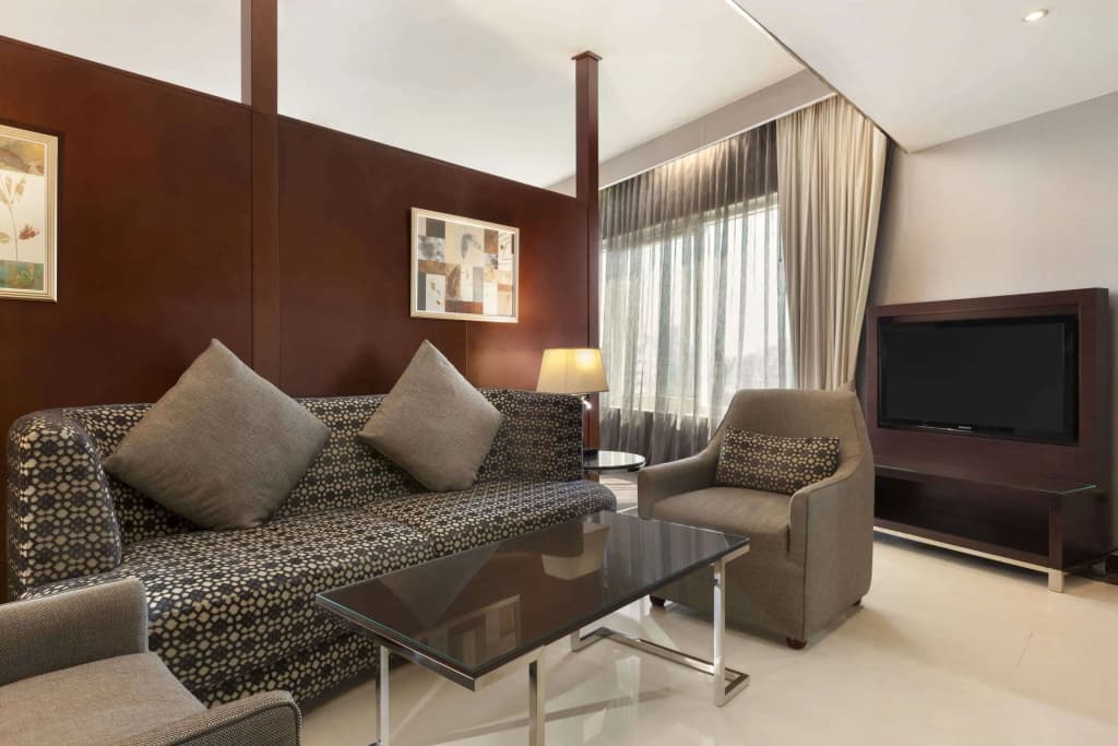 Howard Johnson by Wyndham Bur Dubai — photo 4