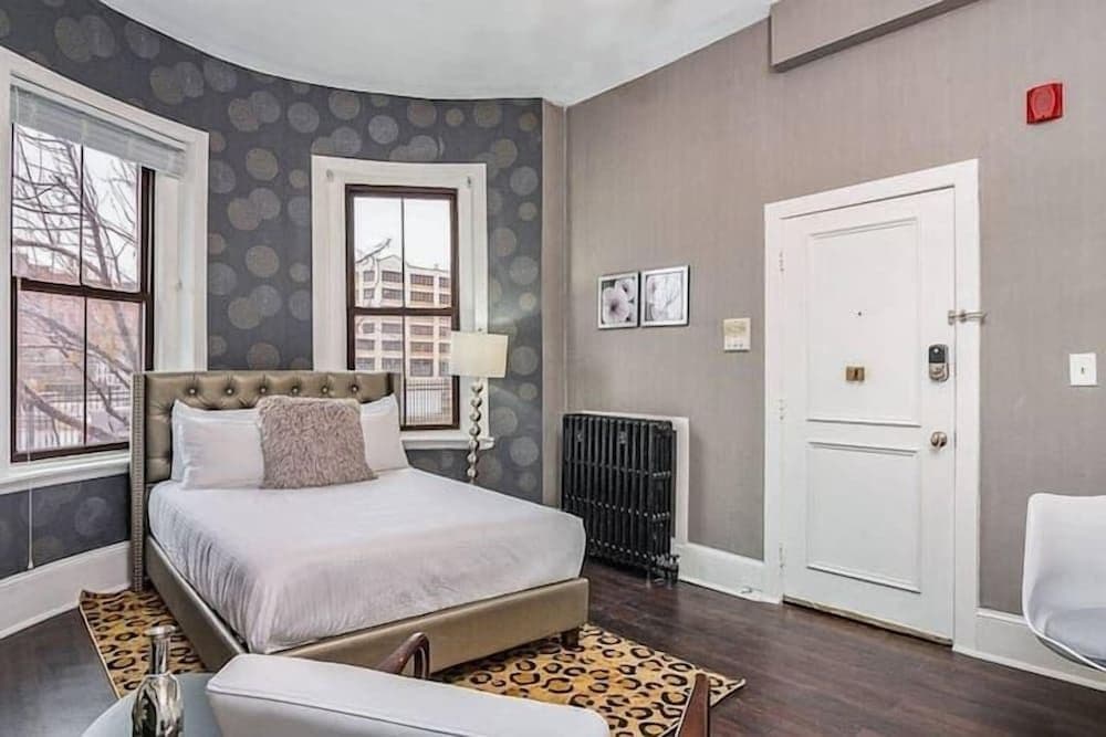 Premier Suites - Bay Village — photo 5