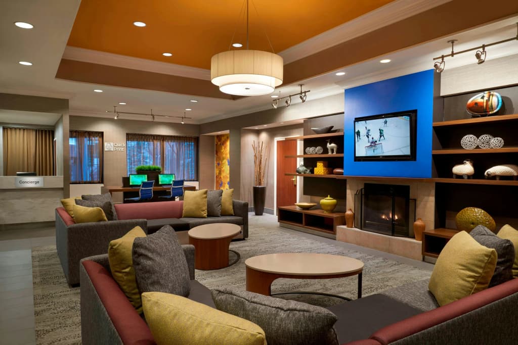 Courtyard By Marriott Downtown Toronto