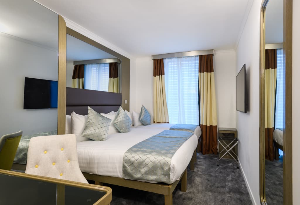 Atrium Hotel Heathrow — photo 3