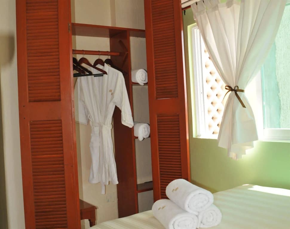 Hotel & Restaurant Bucaneros, Isla Mujeres — photo 2