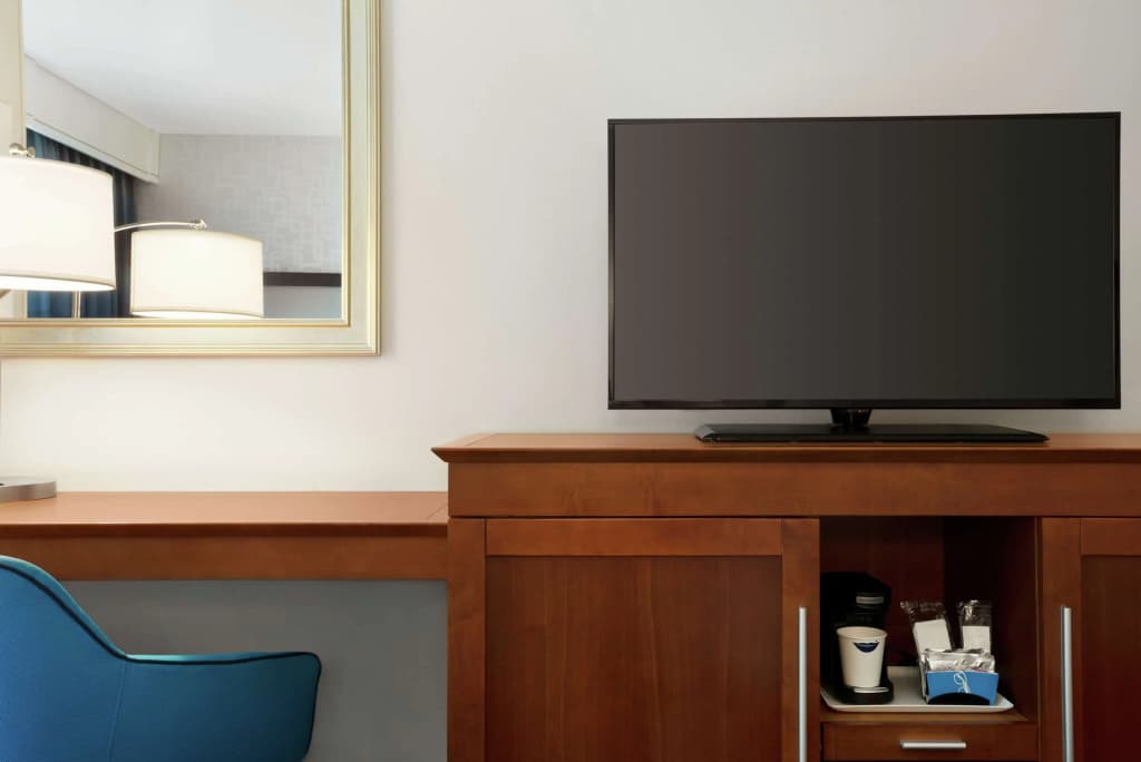 Hampton Inn & Suites Rosemont Chicago O'Hare — photo 2