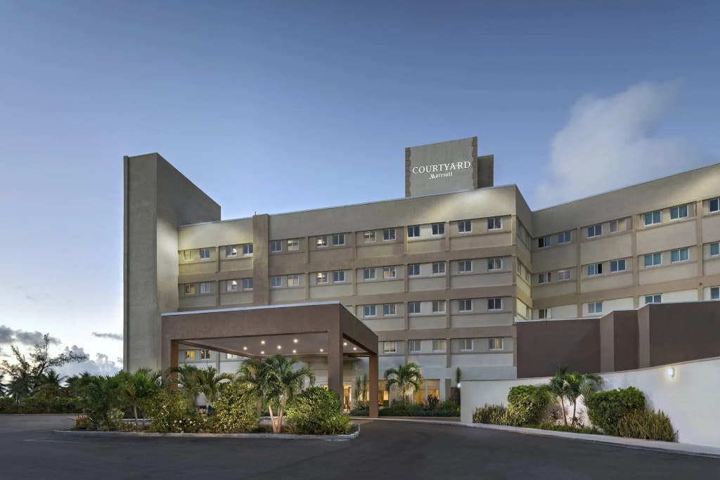 Courtyard By Marriott Nassau Downtown/Junkanoo Beach