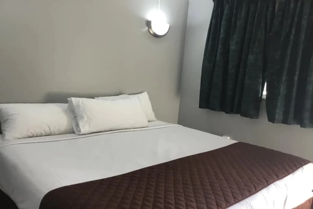 Americas Best Value Inn Avenel Woodbridge — photo 4