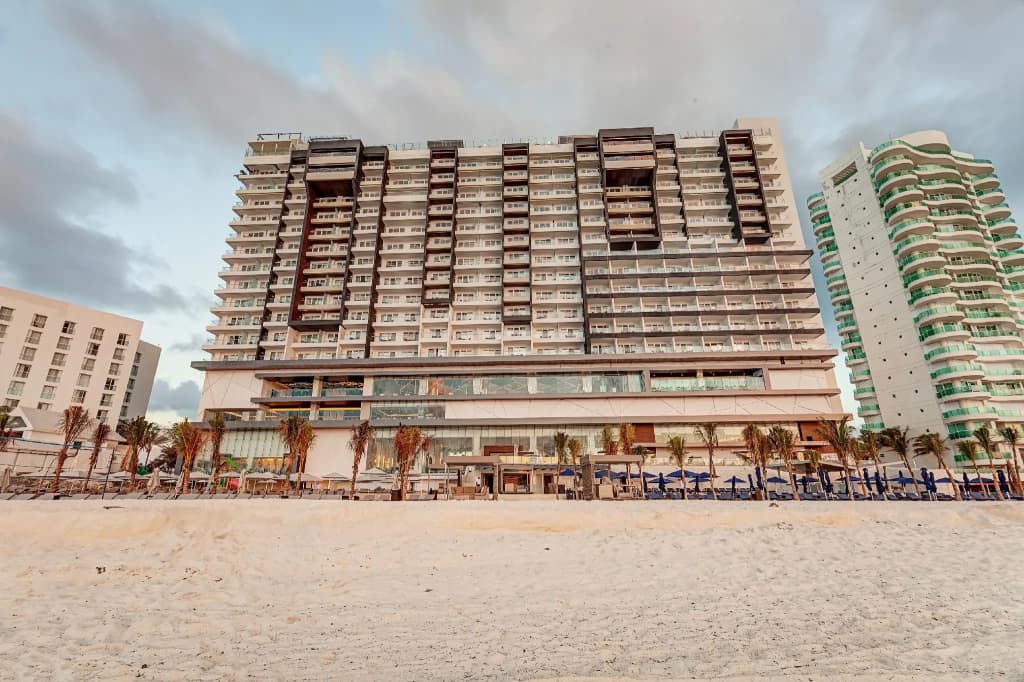 Royalton CHIC Cancun, An Autograph Collection All-Inclusive Resort - Adults Only — main photo