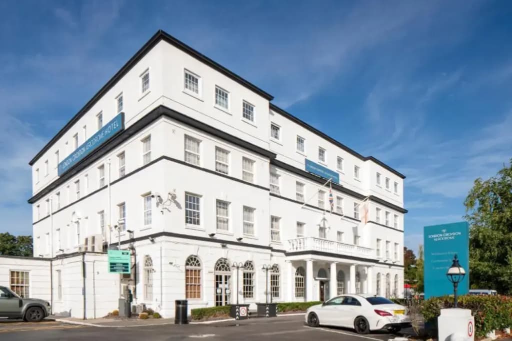 London Croydon Aerodrome Hotel By Sunday