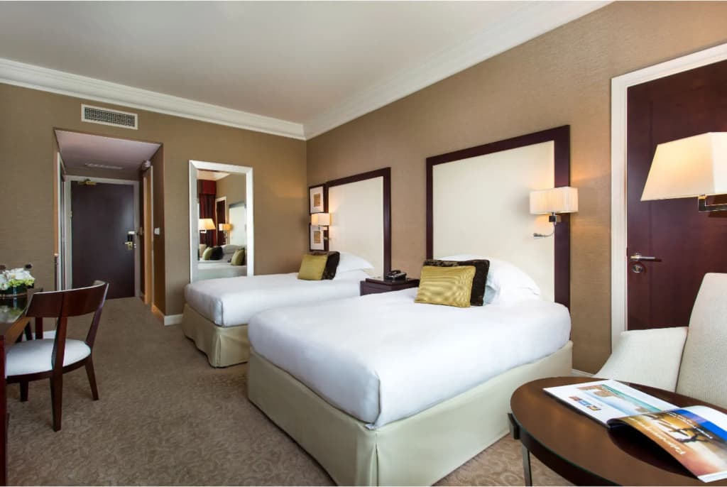Movenpick Grand Al Bustan Hotel — photo 5