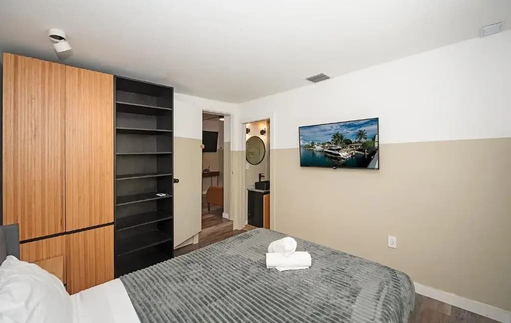 Luxury RiverFront by Renzzi — main photo