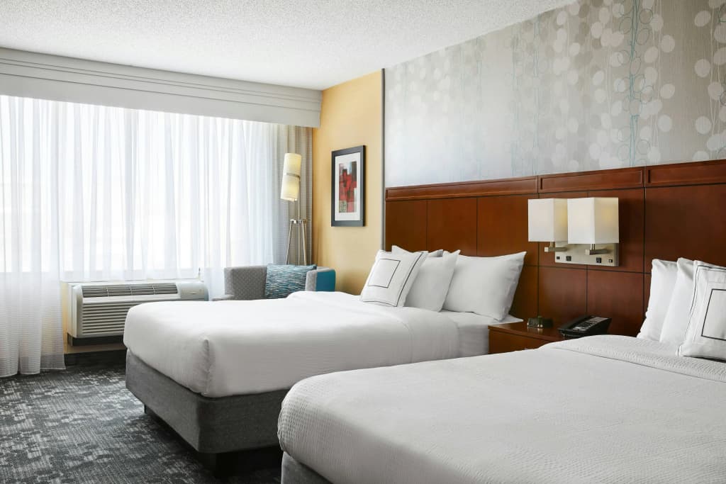 Courtyard by Marriott Newark Downtown — photo 3