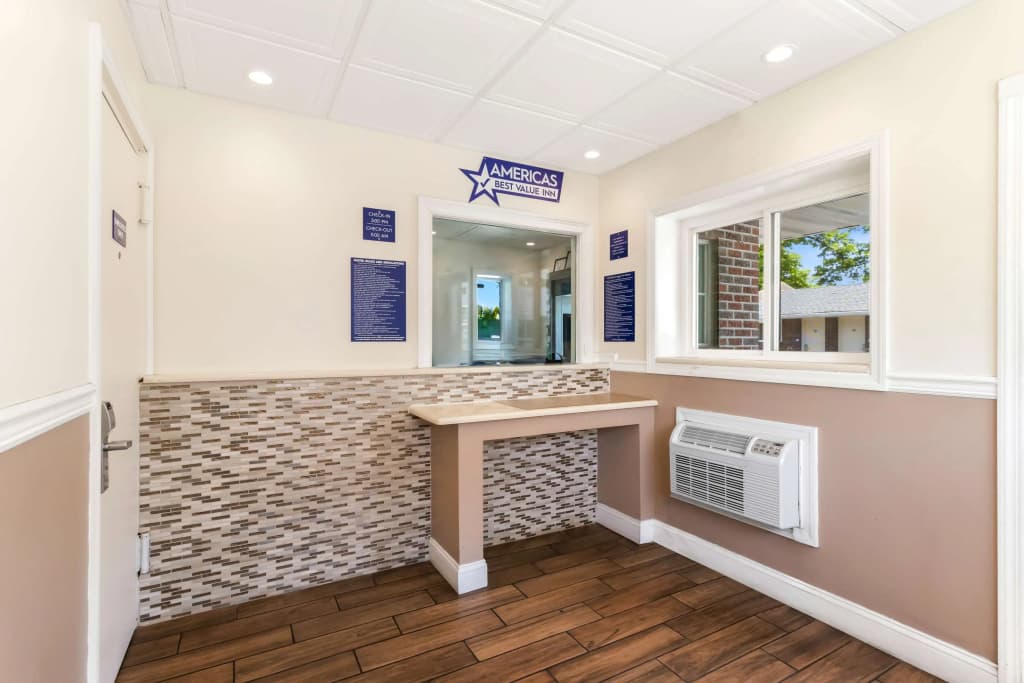 Americas Best Value Inn Avenel Woodbridge — photo 3