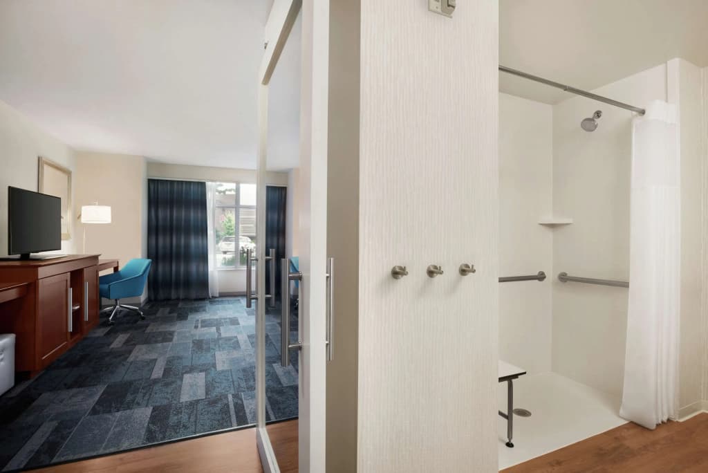 Hampton Inn & Suites Rosemont Chicago O'Hare — photo 4