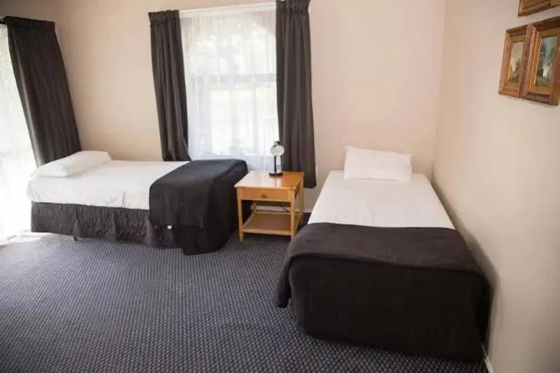 Econo Lodge The Villas — photo 3