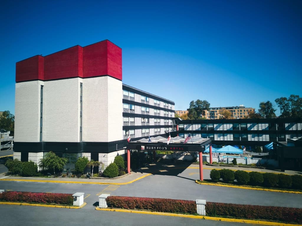 Hotel Ruby Foo'S