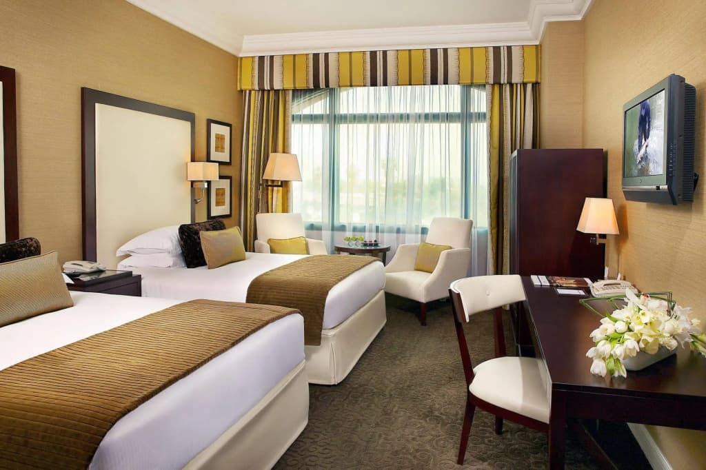 Movenpick Grand Al Bustan Hotel — photo 4