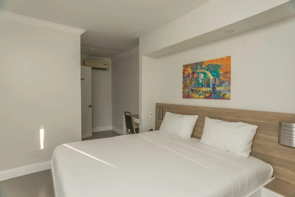 The Biscayne Hotel — photo 5