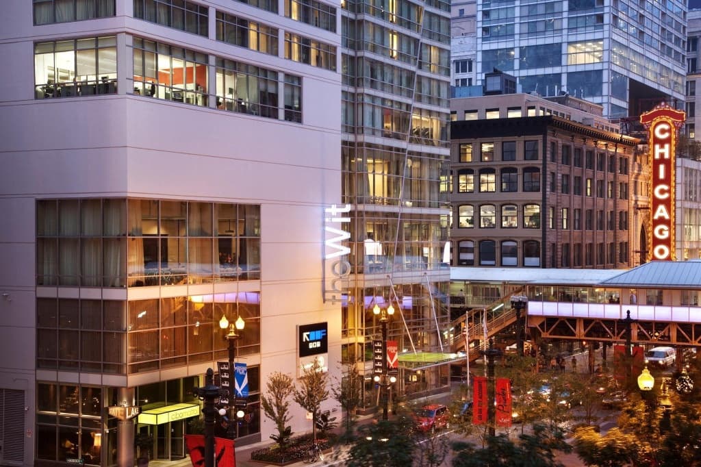 Thewit Chicago, A Hilton Hotel