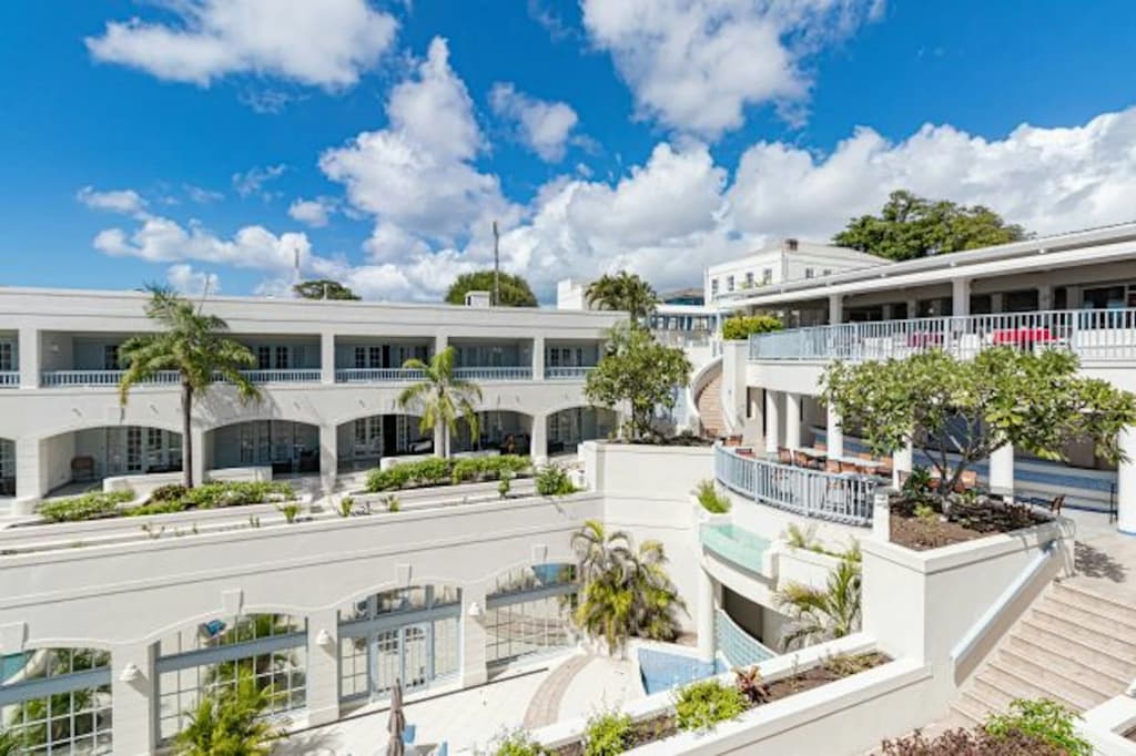 Savannah Beach Club Hotel — main photo
