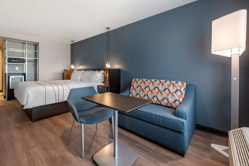 Vib Hotel by Best Western Denver RiNo — photo 5