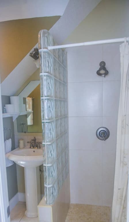 Shangri-La Boutique Bed & Breakfast — photo 4