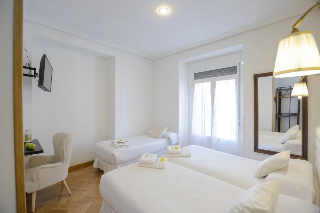 Hostal Hispano — photo 3