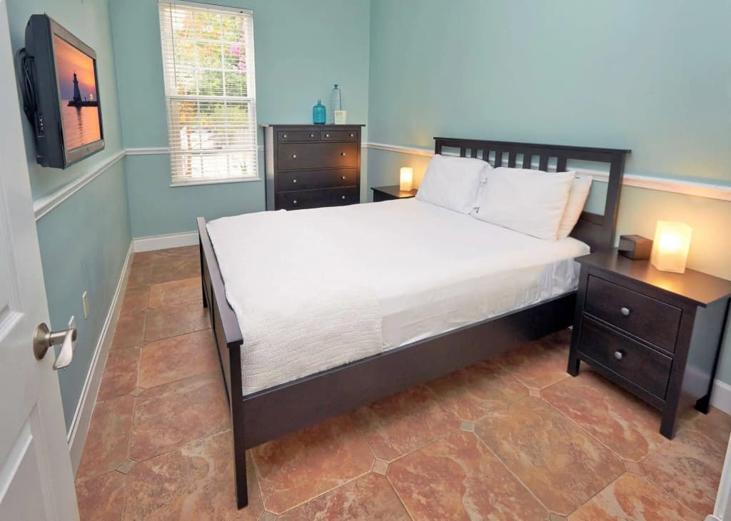 Shangri-La Boutique Bed & Breakfast, West Bay, Cayman Islands