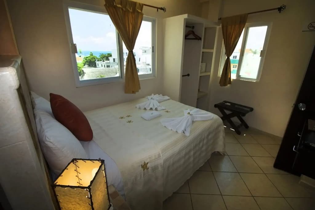 Hotel & Restaurant Bucaneros, Isla Mujeres — photo 5