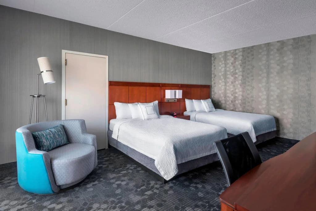 Courtyard by Marriott Newark Liberty International Airport — photo 5