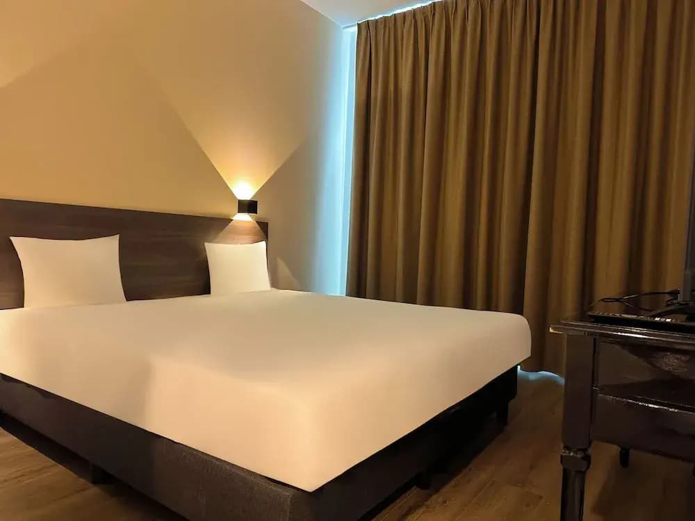 HOTELUX Amsterdam Airport Hotel — photo 3