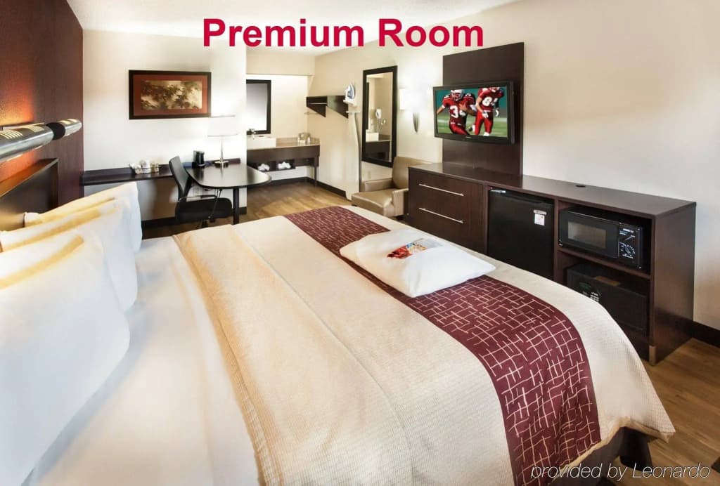 Red Roof Inn PLUS+ Boston - Woburn/ Burlington — photo 4