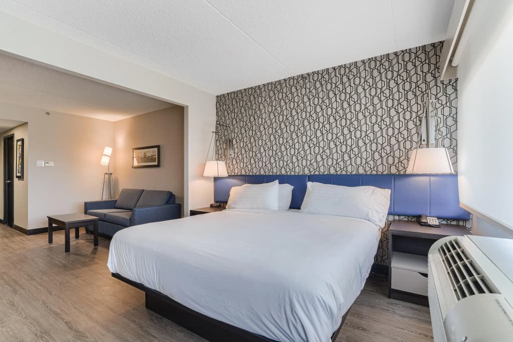 GLo Best Western Mississauga Corporate Centre — photo 4