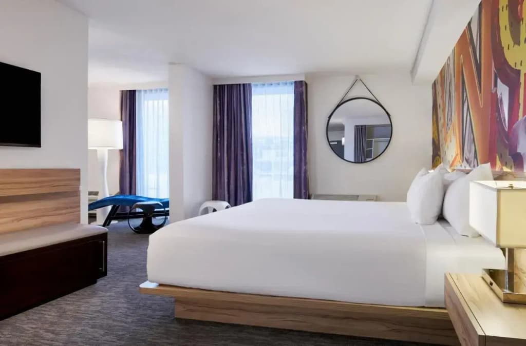 The LINQ Hotel & Casino - A Caesars Rewards Destination — photo 5