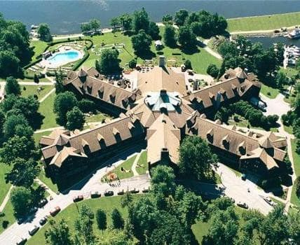 Fairmont Le Chateau Montebello in Montebello, Canada