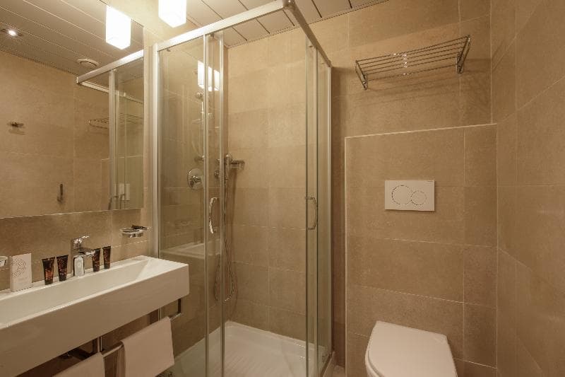 Double Room — image 1 of 3